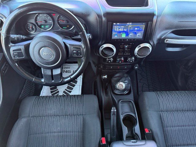 Used 2011 Jeep Wrangler Unlimited Sahara AWD/4WD image 3