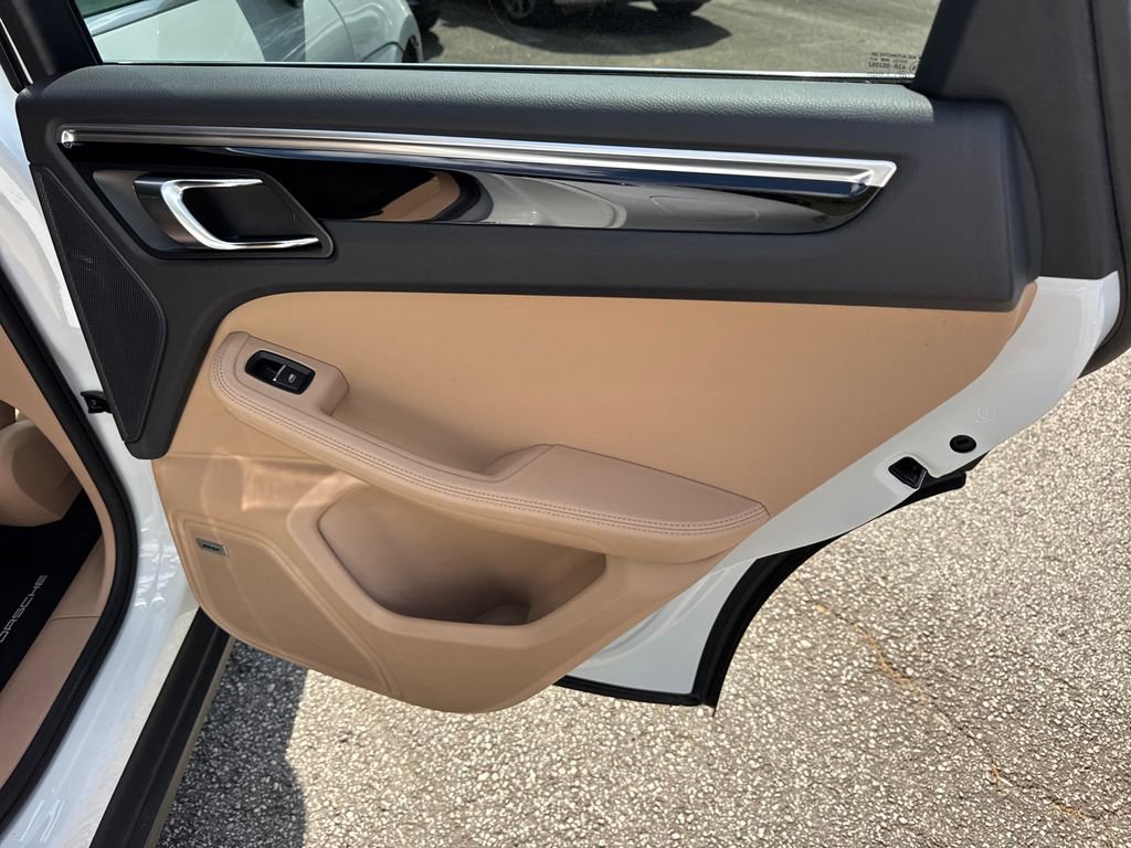 Used 2020 Porsche Macan S image 16