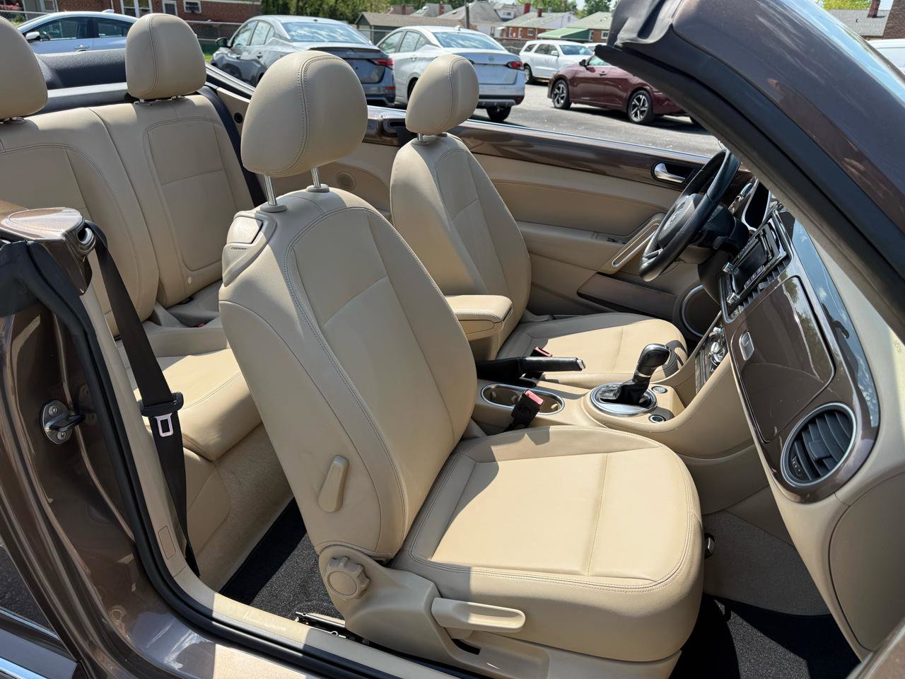Used 2013 Volkswagen Beetle TDI FWD image 16