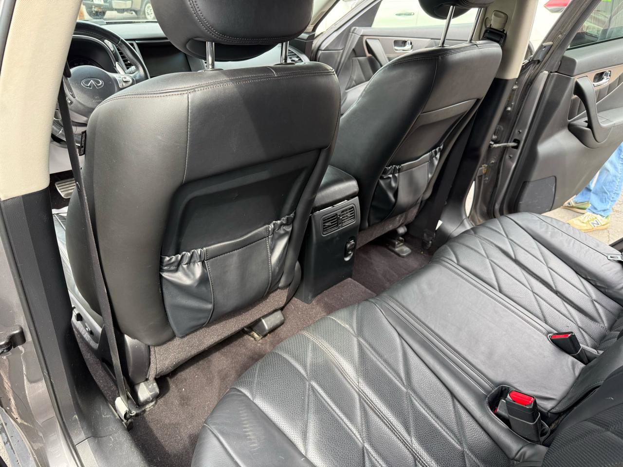 Used 2009 INFINITI FX35 AWD w/ Technology Pkg image 31