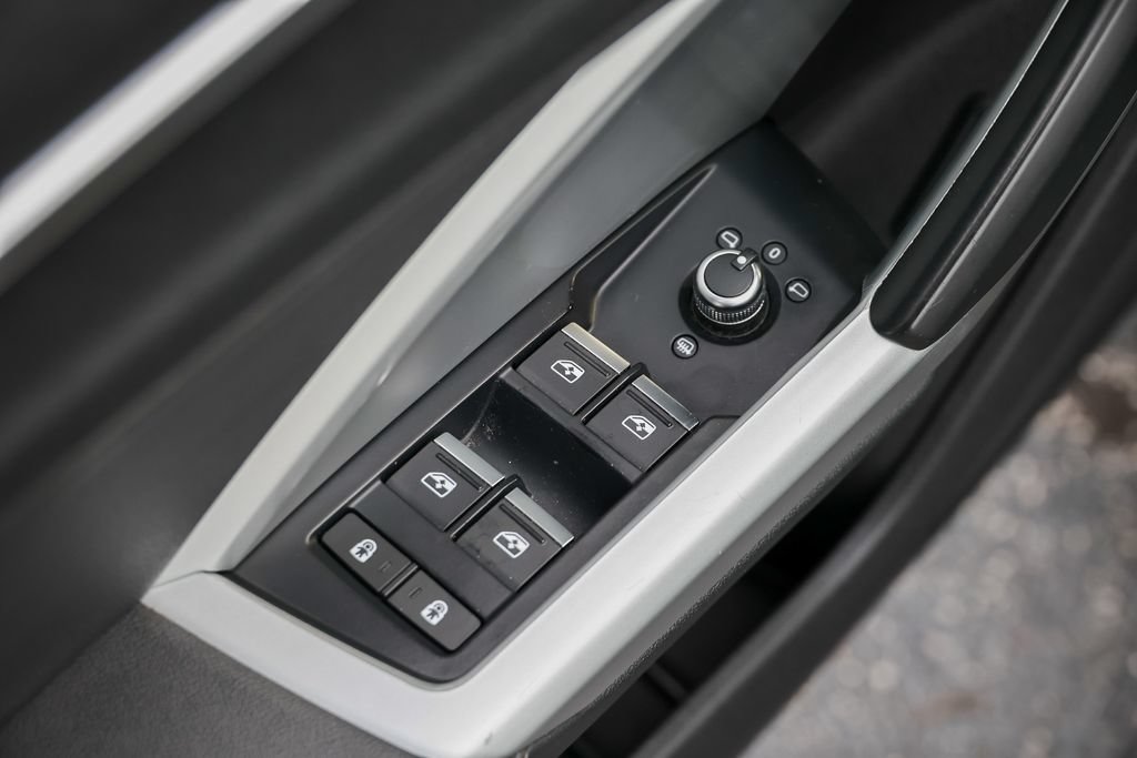 Used 2019 Audi Q3 2.0T Premium AWD/4WD image 5
