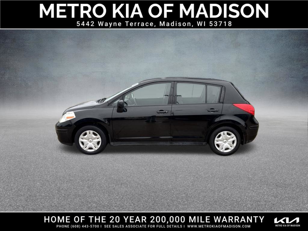 Used 2011 Nissan Versa 1.8 S w/ Plus Pkg FWD image 3