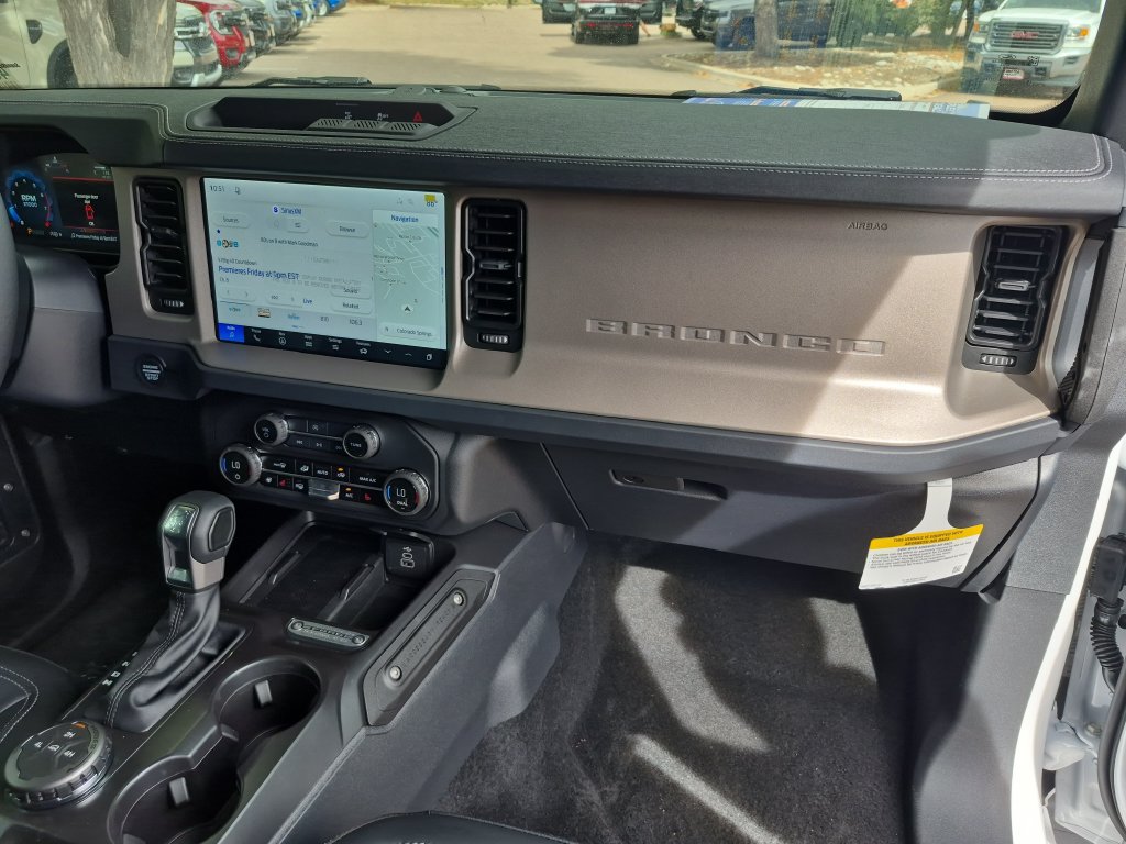 New 2026 Ford Bronco Outer Banks w/ Black Appearance Package AWD/4WD image 30