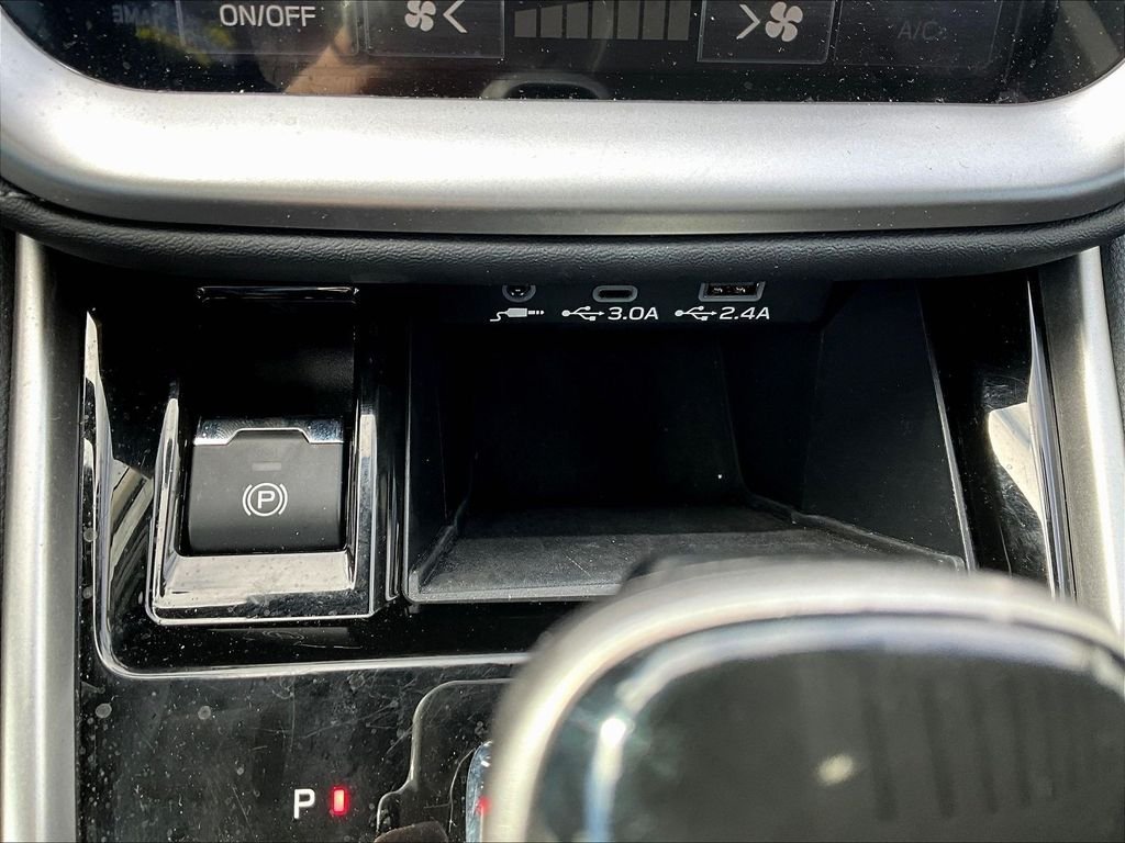 Used 2024 Subaru Outback Premium AWD/4WD image 27