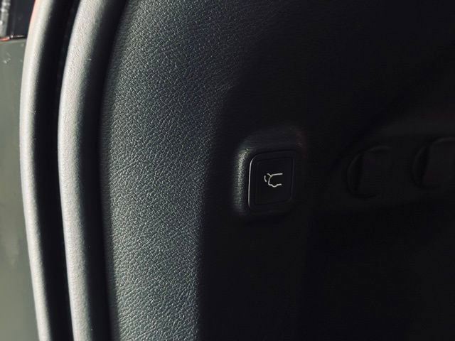 Used 2022 Jeep Cherokee Limited image 12