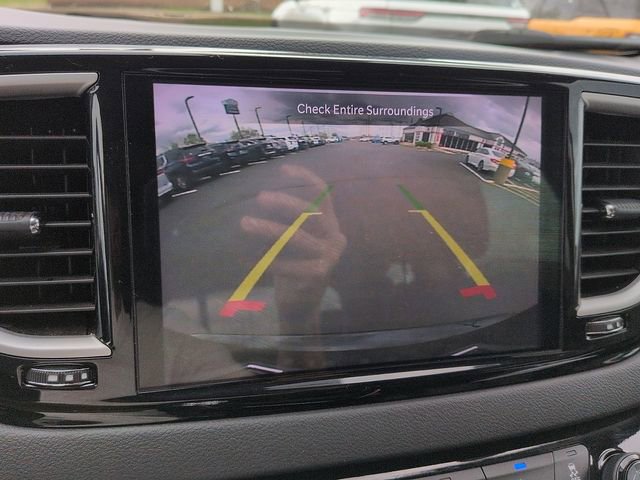 Used 2024 Chrysler Pacifica Touring-L image 23