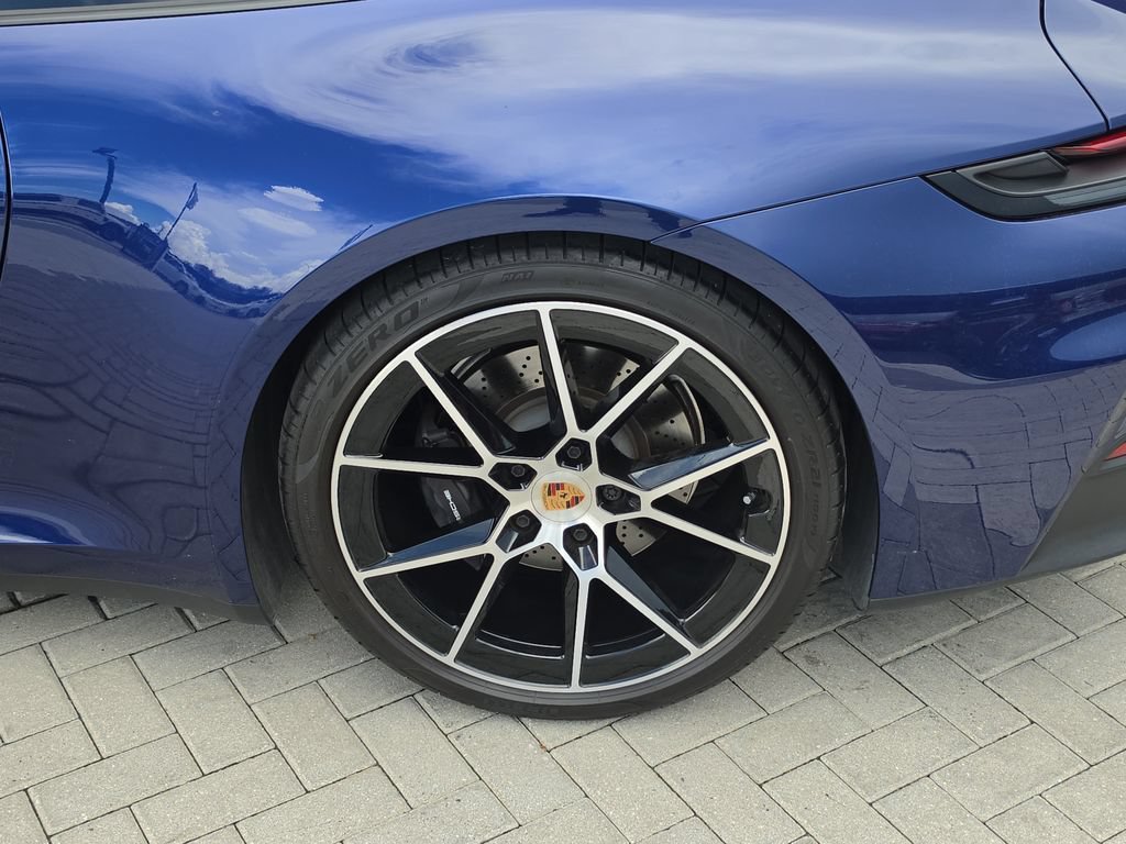Used 2026 Porsche 911 Carrera T RWD image 5