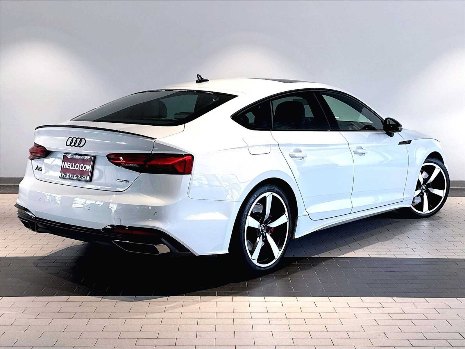 Used 2023 Audi A5 2.0T Premium Plus w/ Premium Plus AWD/4WD image 10