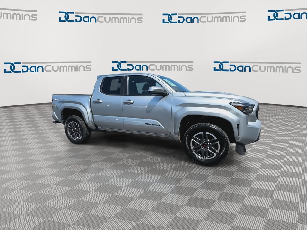 Used 2024 Toyota Tacoma TRD Sport AWD/4WD image 2