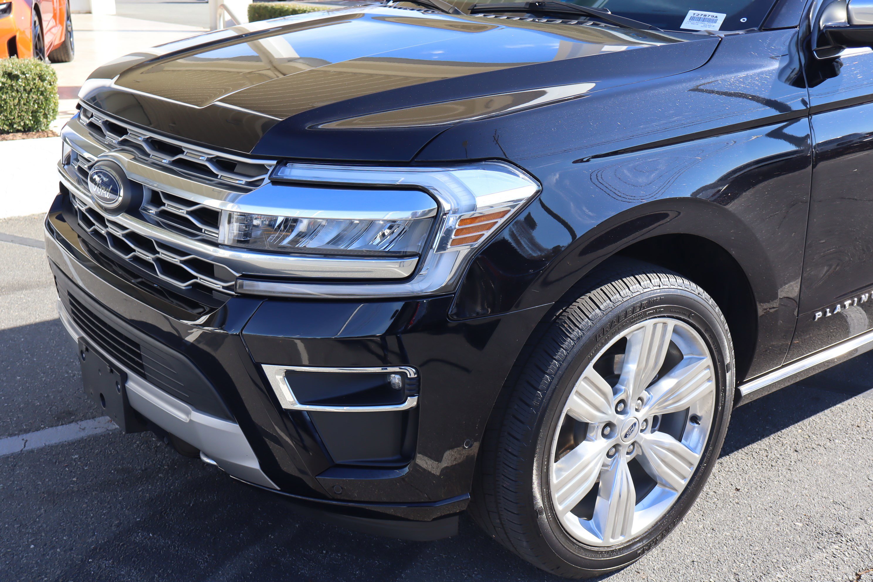 Used 2024 Ford Expedition Platinum image 6