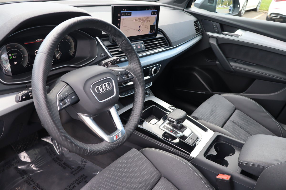 Used 2025 Audi Q5 e Premium Plus image 9