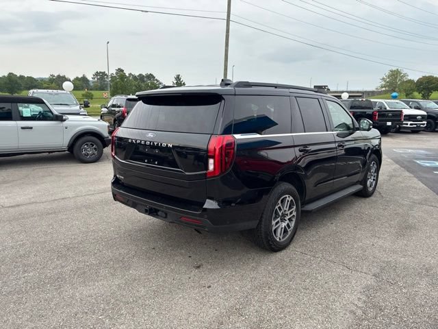 Used 2025 Ford Expedition Active AWD/4WD image 35