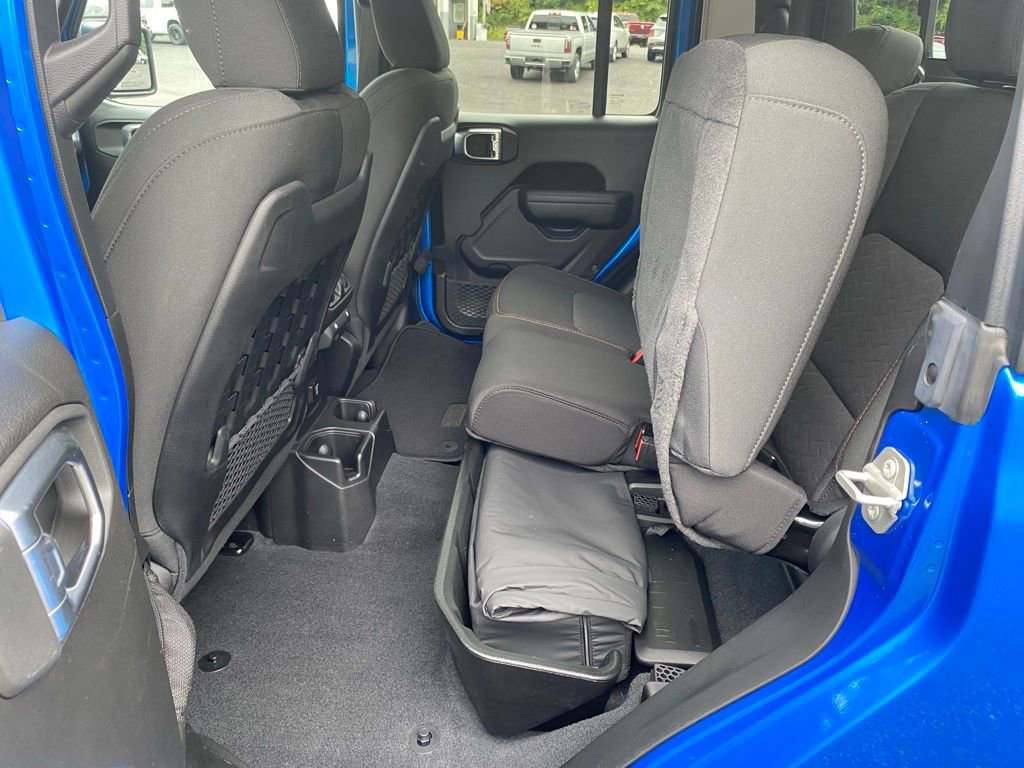 Used 2023 Jeep Gladiator Mojave w/ Dual Top Group image 17