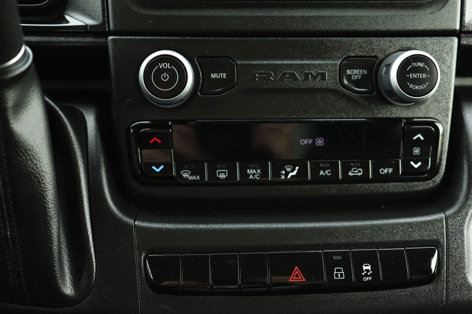 Used 2023 RAM ProMaster 3500 w/ Convenience Group image 21