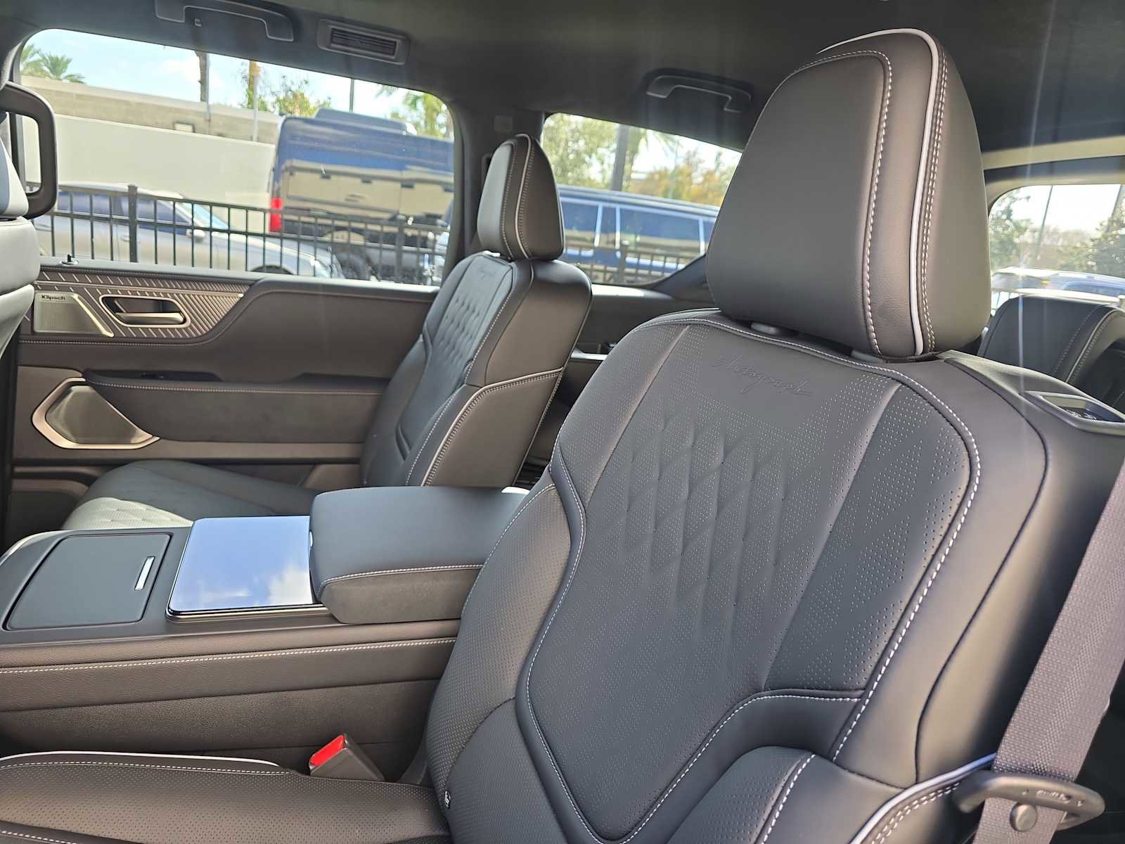 New 2026 INFINITI QX80 Autograph w/ Premium Cargo Package image 13