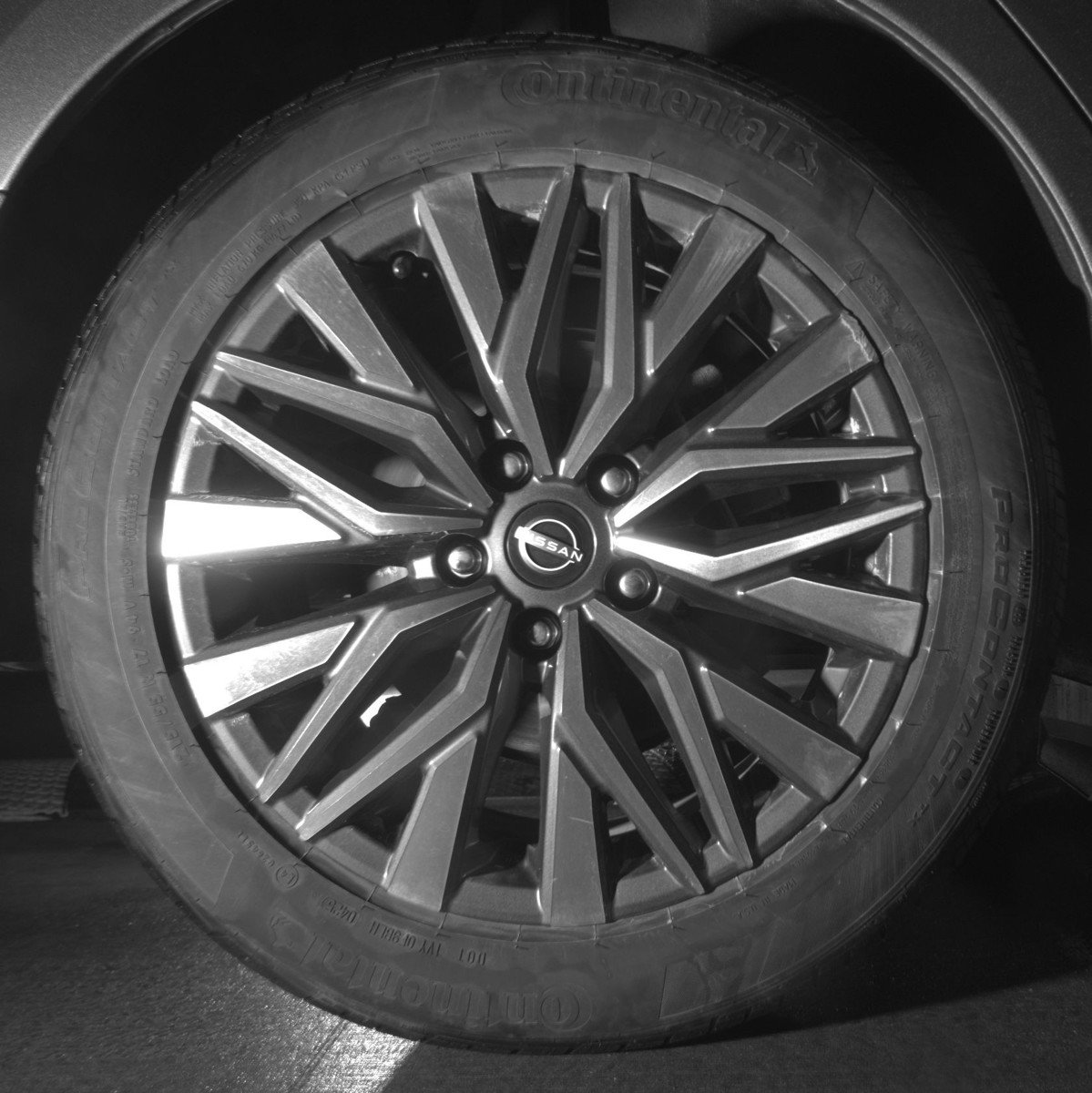 Used 2025 Nissan Altima 2.5 SV FWD image 12