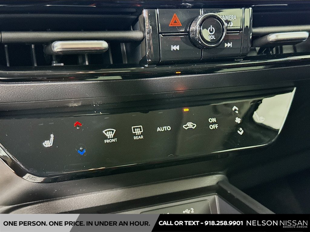New 2026 Nissan Kicks SR w/ SR Premium Package FWD image 15