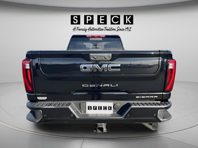 New 2025 GMC Sierra 3500 Denali Ultimate image 4