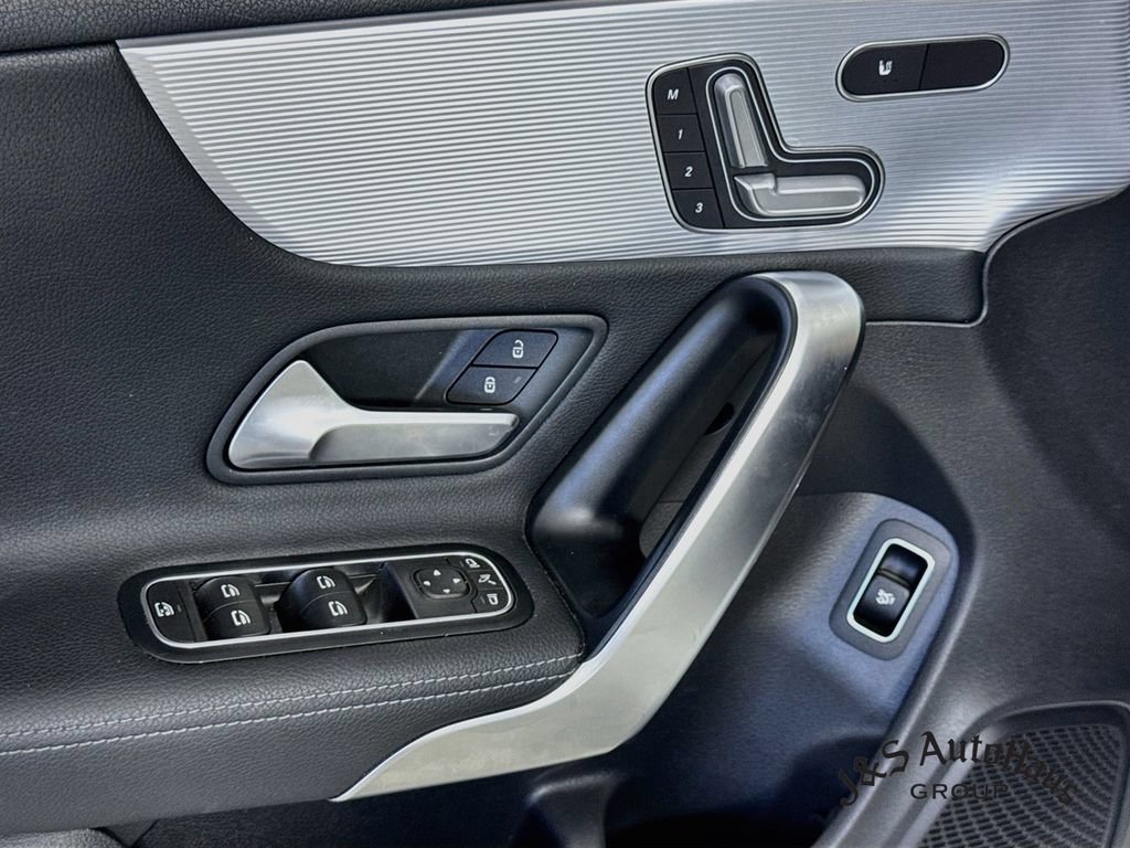 Used 2020 Mercedes-Benz CLA 250 image 23