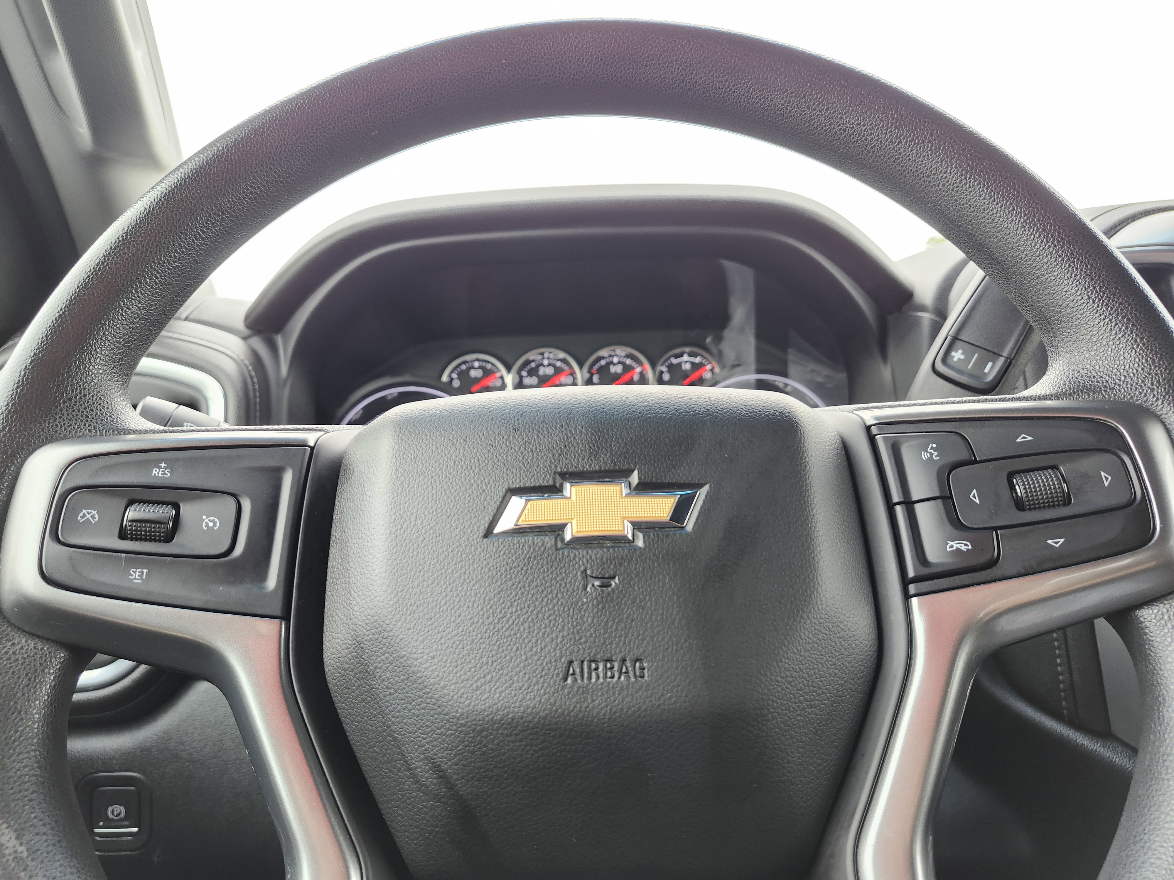 Used 2020 Chevrolet Silverado 1500 LT w/ Remote Start Package AWD/4WD image 24