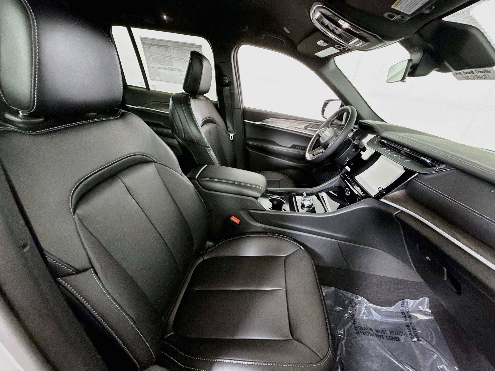 New 2027 Jeep Grand Cherokee Limited AWD/4WD image 20