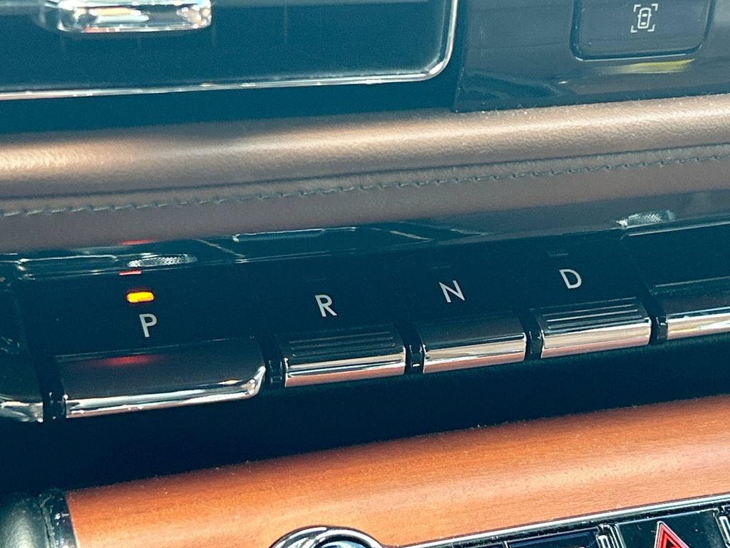 Used 2020 Lincoln Aviator Reserve w/ Equipment Group 201A RWD image 23