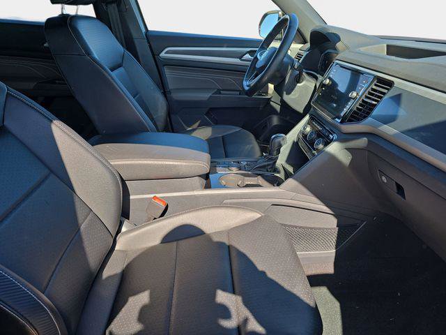 Used 2022 Volkswagen Atlas Cross Sport SEL R-Line AWD/4WD image 12