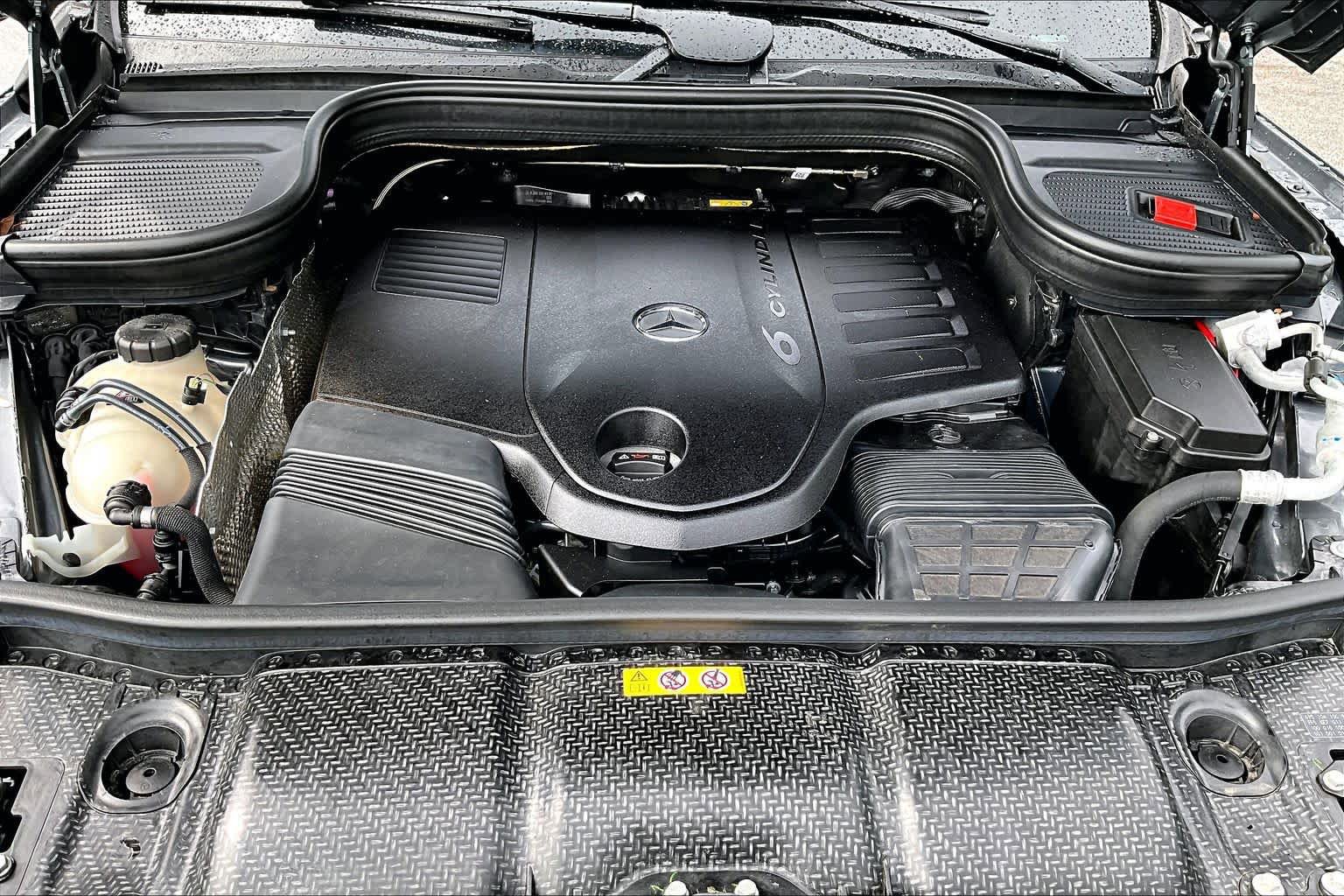 Used 2025 Mercedes-Benz GLS 450 4MATIC image 34