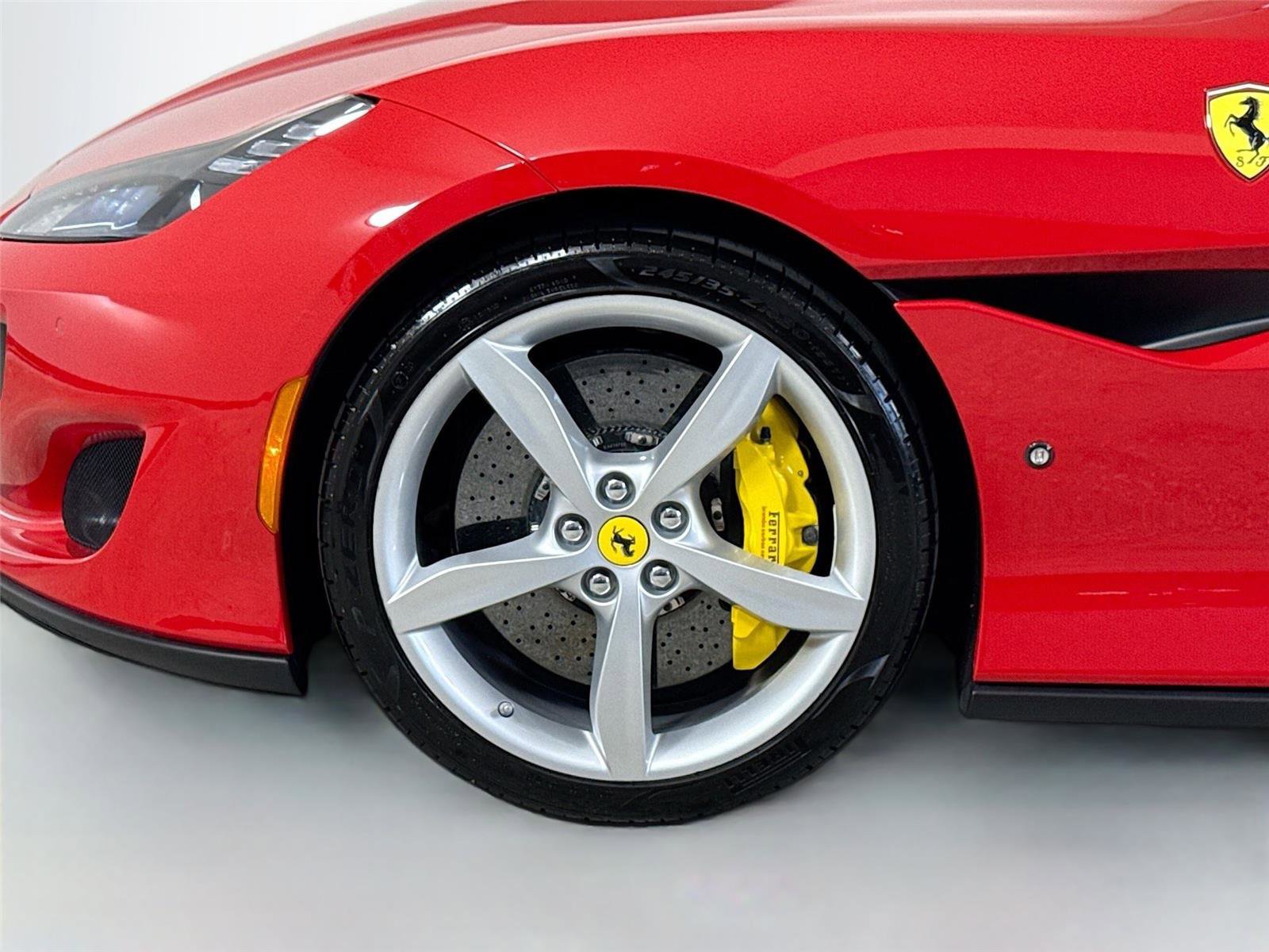 Used 2020 Ferrari Portofino image 38