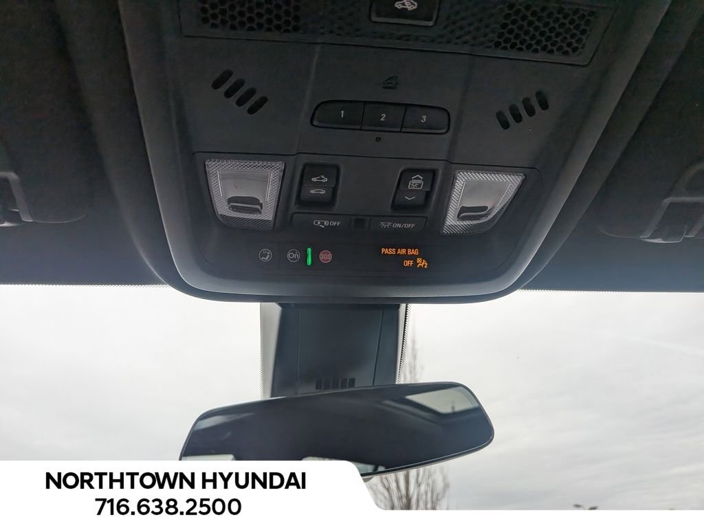 Used 2023 Cadillac XT6 Premium Luxury image 22