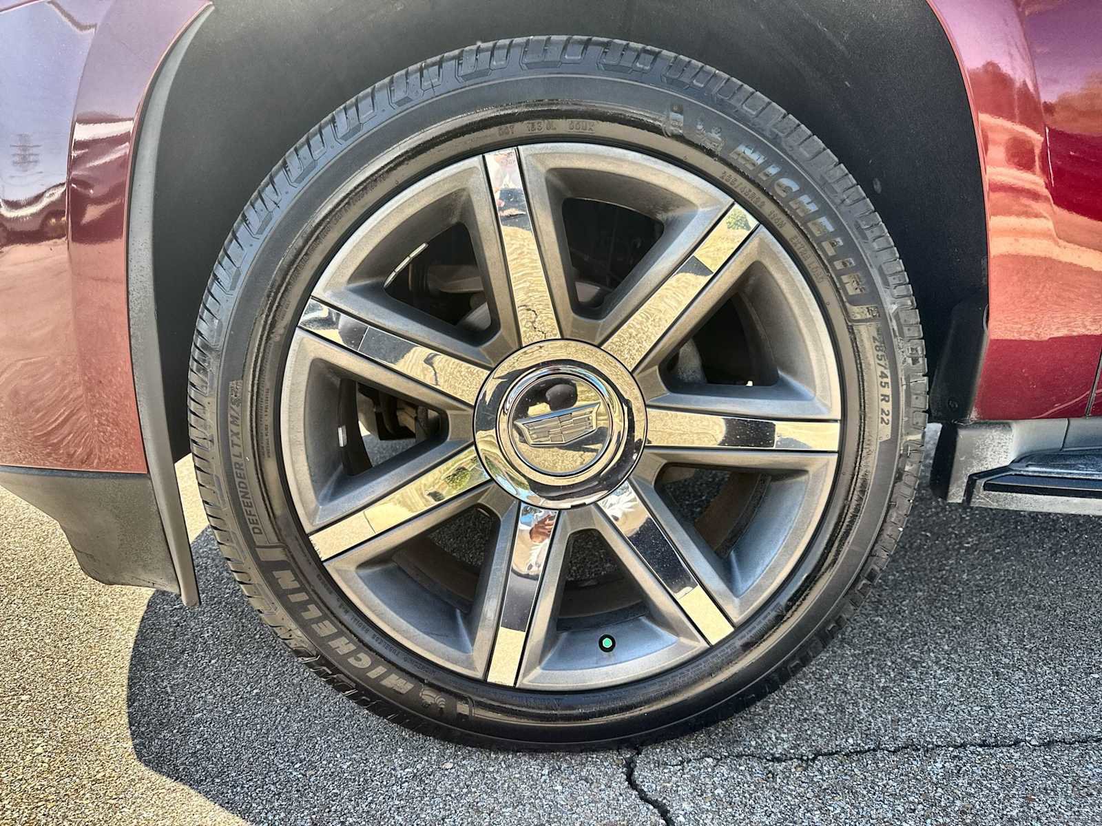 Used 2016 Cadillac Escalade Luxury image 14