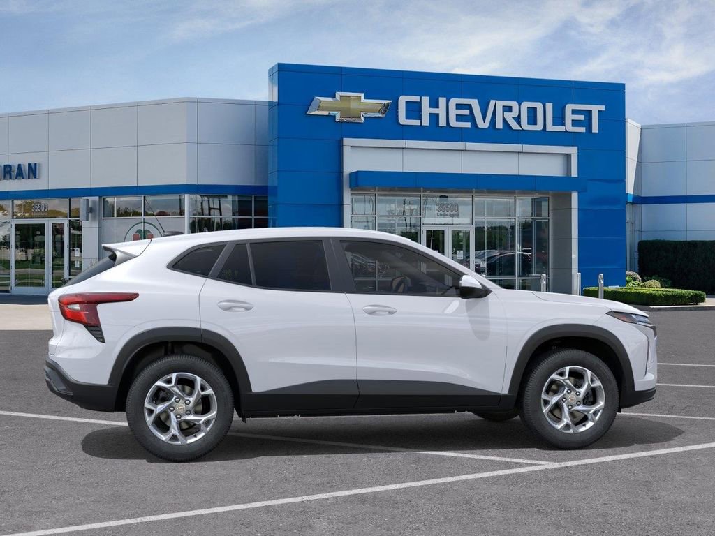 New 2026 Chevrolet Trax LS w/ LS Convenience Package FWD image 5