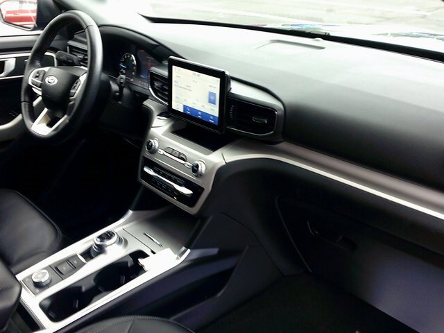 Used 2023 Ford Explorer XLT w/ Equipment Group 202A image 29
