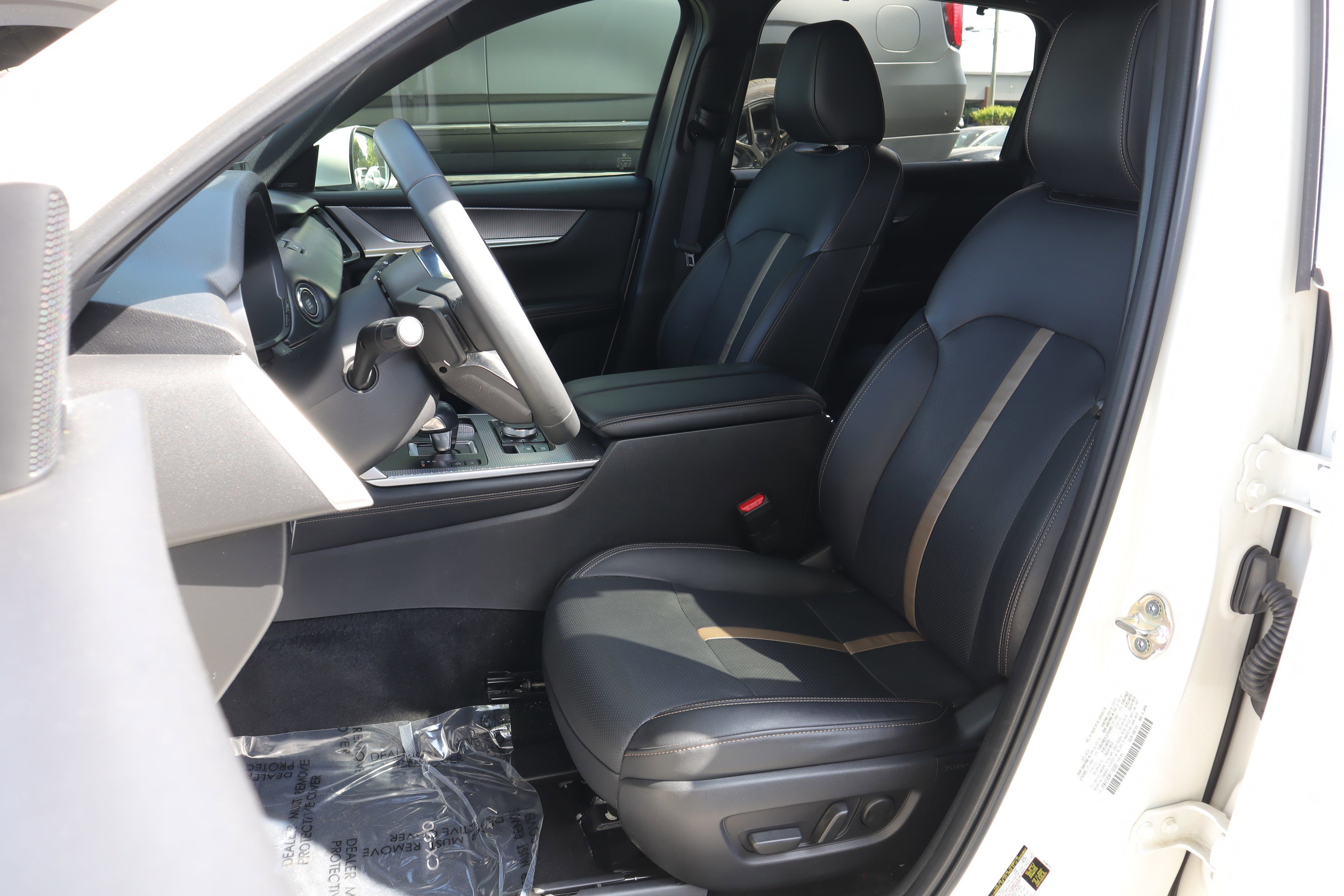Certified 2024 MAZDA CX-90 3.3 Turbo w/ Premium Plus Pkg image 9