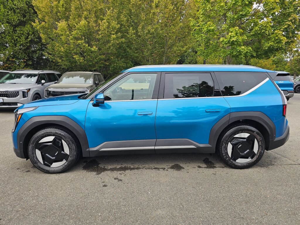 New 2026 Kia EV9 Wind AWD/4WD image 8