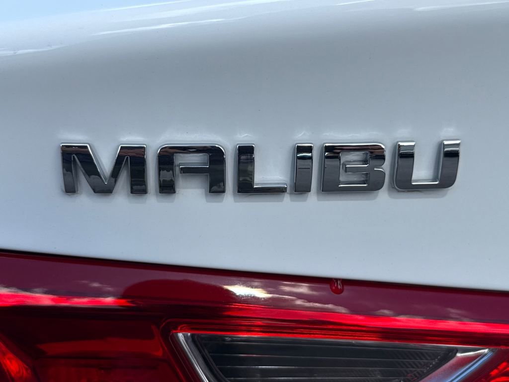 Used 2022 Chevrolet Malibu LS FWD image 15