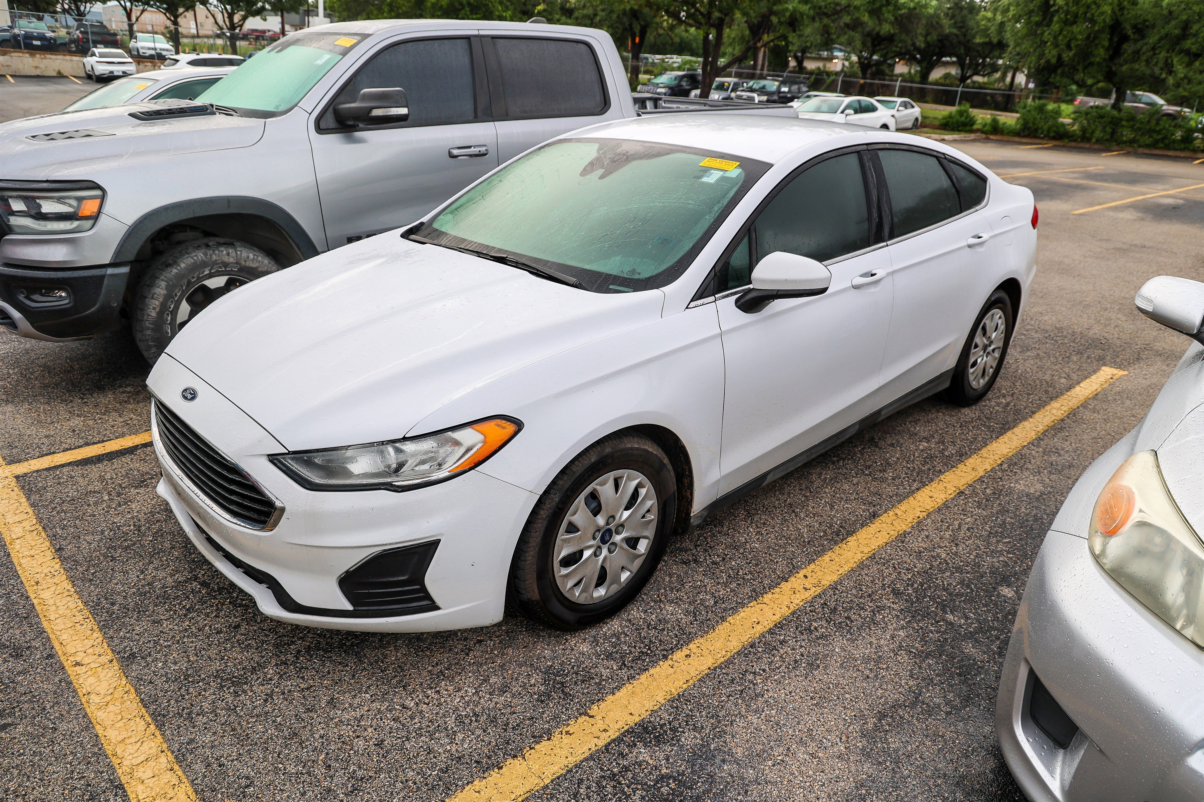 Used 2020 Ford Fusion S FWD image 3