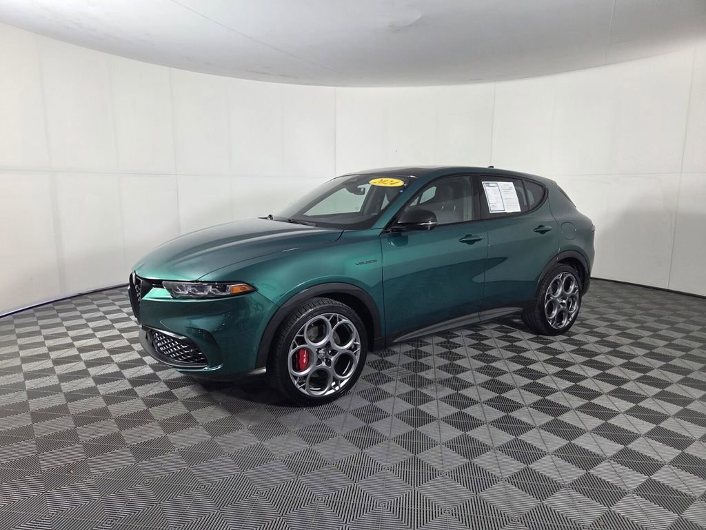 Used 2024 Alfa Romeo Tonale Veloce image 4