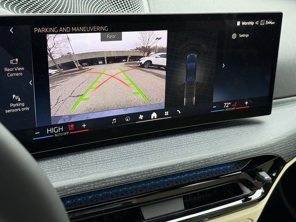 Used 2025 BMW 330i xDrive Sedan w/ Convenience Package image 22