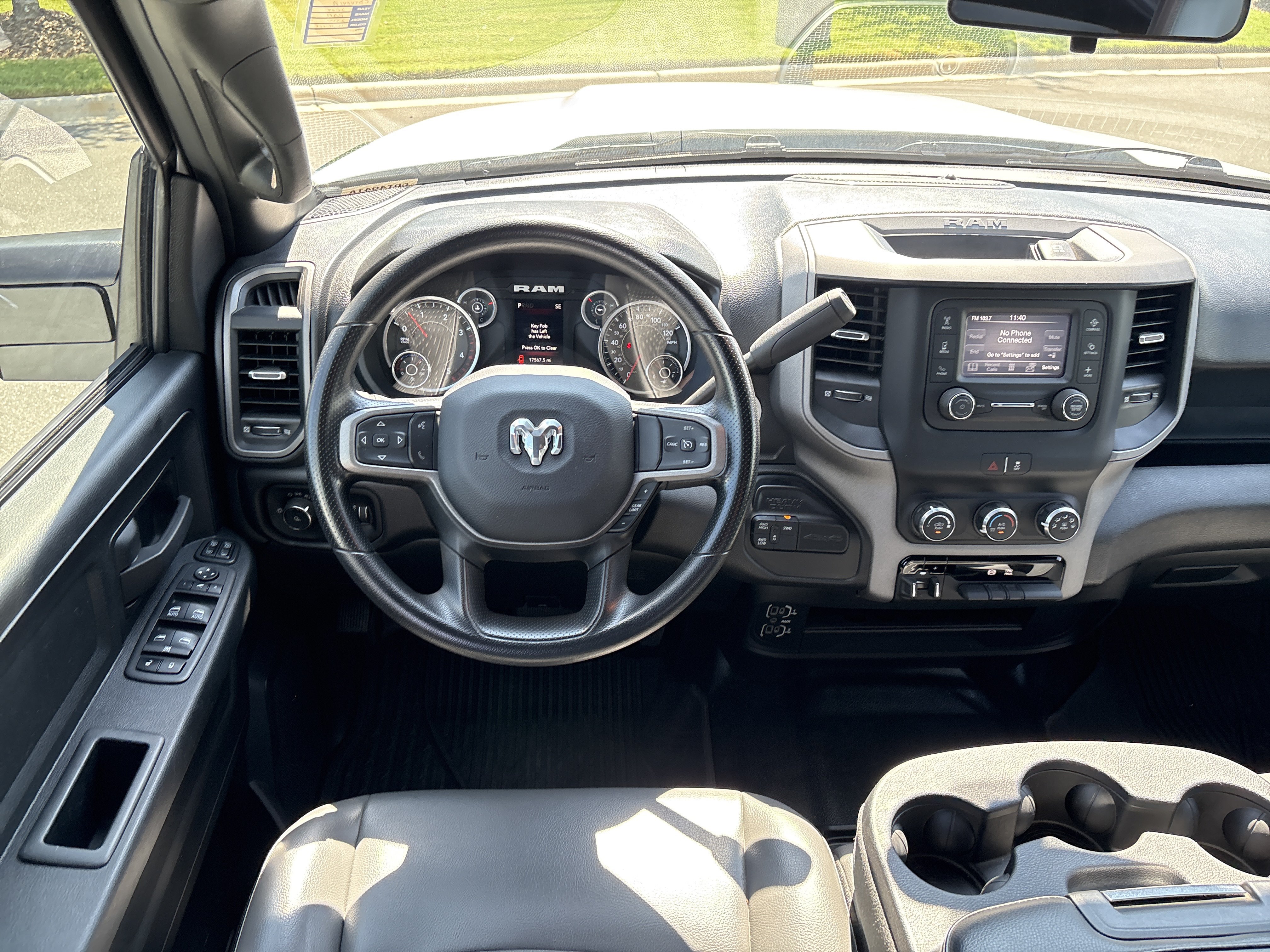 Used 2024 RAM 2500 Tradesman w/ Chrome Appearance Group AWD/4WD image 18
