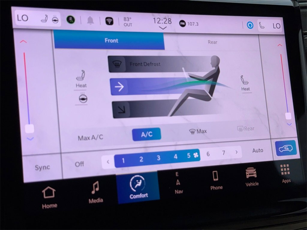 Used 2024 Jeep Grand Cherokee L Limited w/ Black Appearance Package image 25