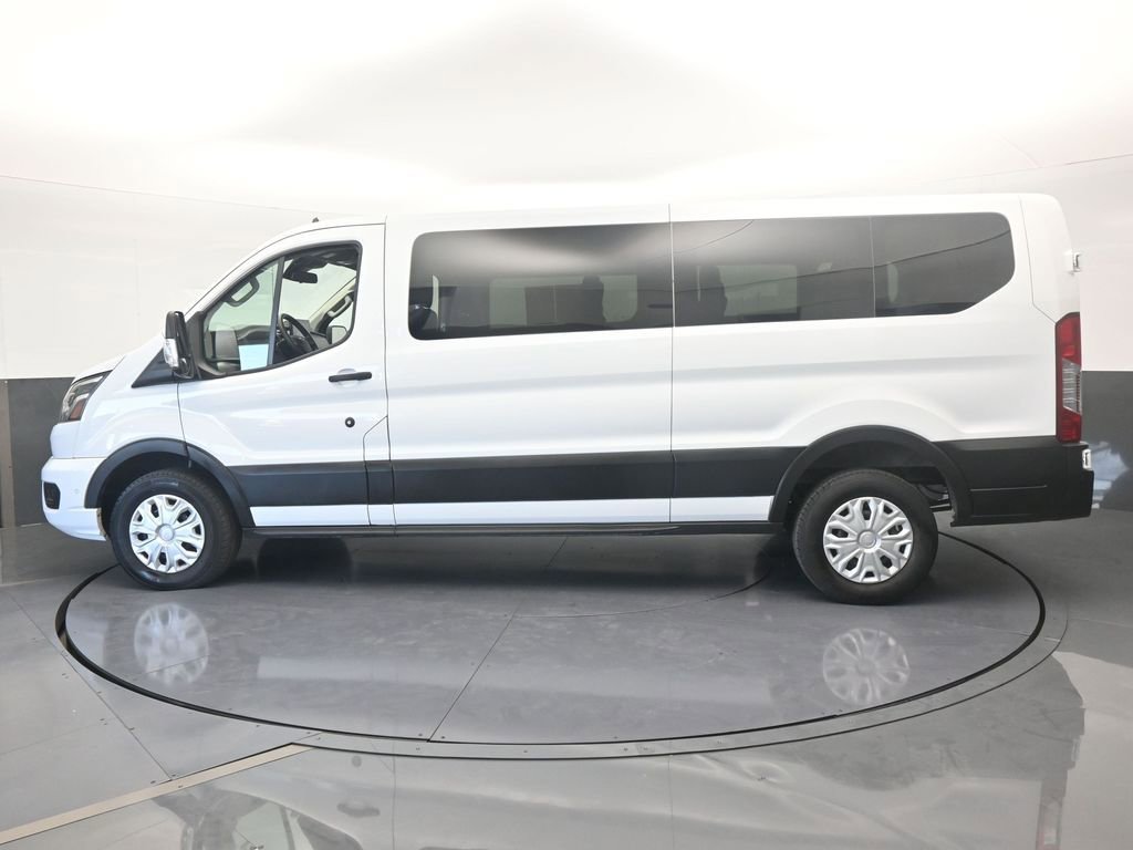 Used 2023 Ford Transit 350 XLT image 3