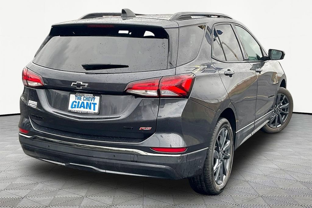 Used 2022 Chevrolet Equinox RS w/ LPO, Floor Liner Package image 7