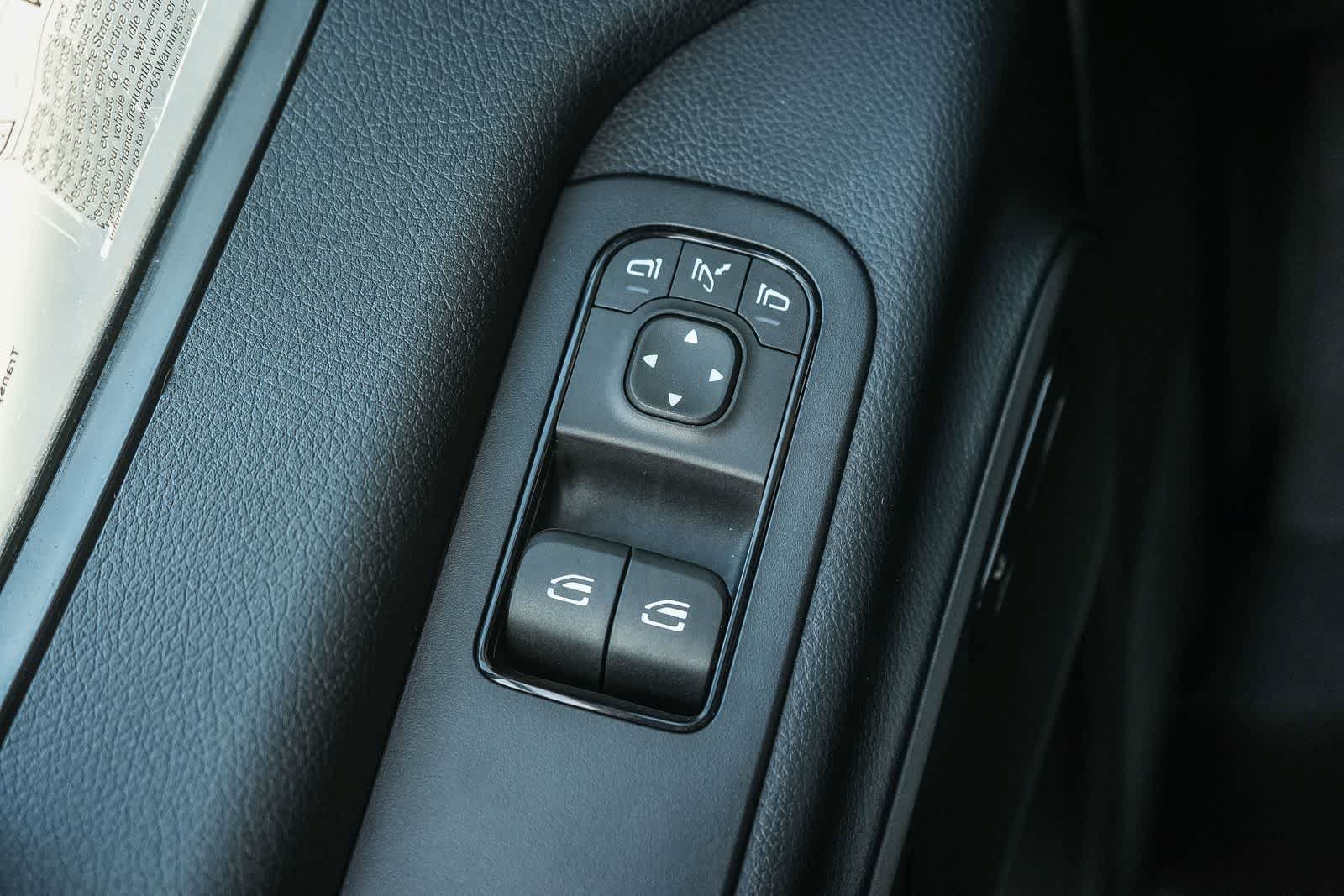 New 2025 Mercedes-Benz eSprinter 170 Cargo image 23