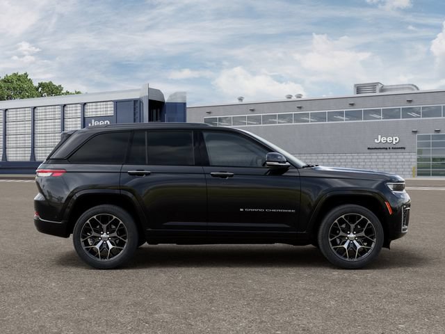 New 2026 Jeep Grand Cherokee Summit AWD/4WD image 22