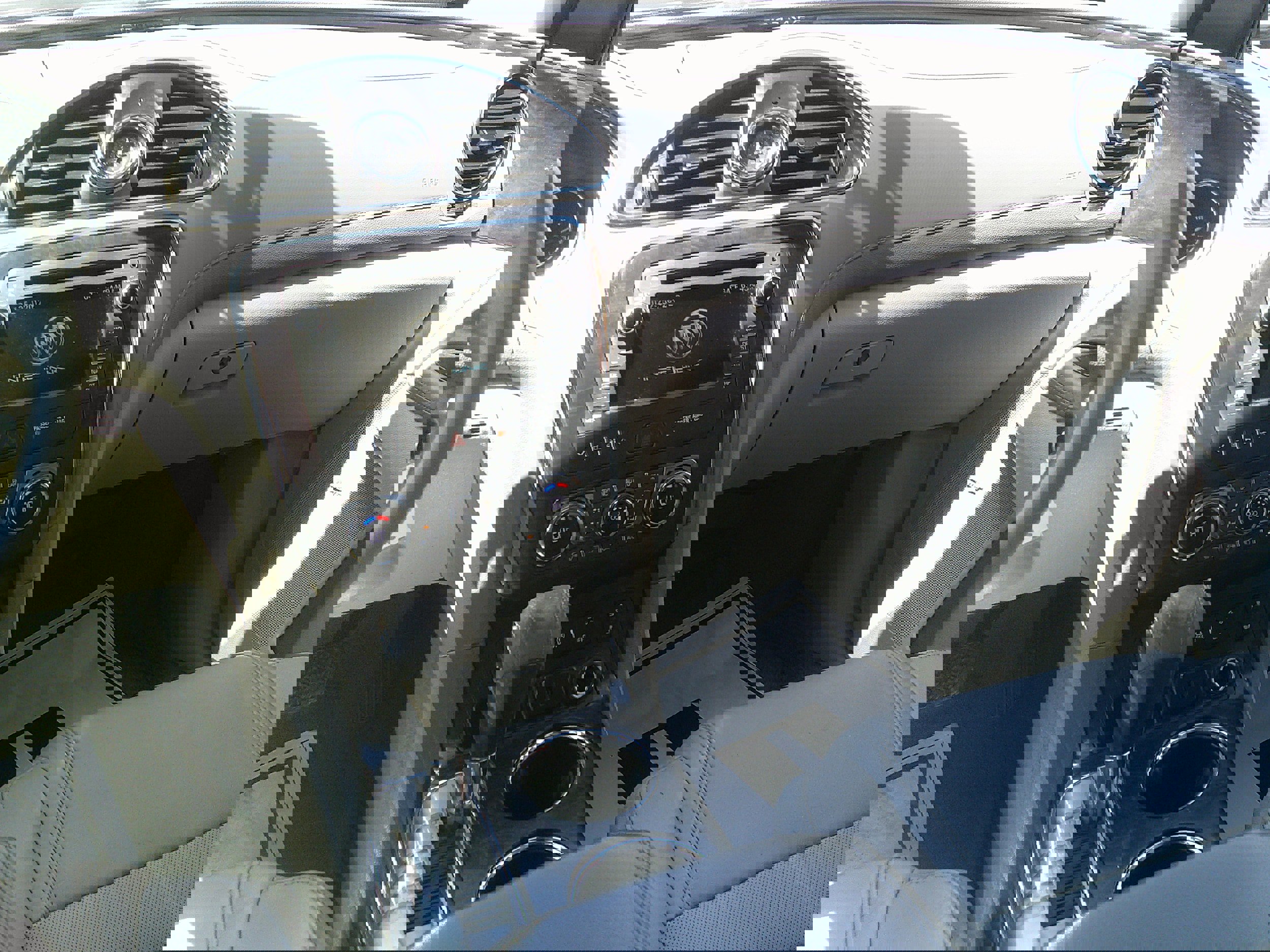 Used 2017 Buick Enclave Leather image 19