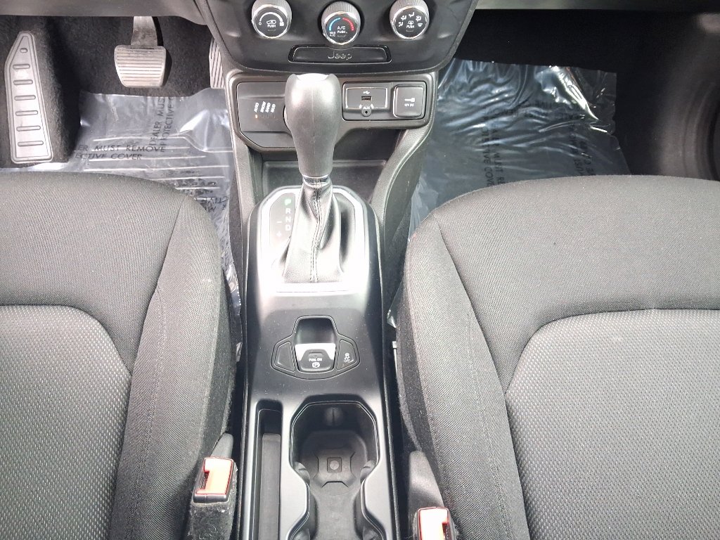 Used 2020 Jeep Renegade Sport w/ Sport Appearance Group AWD/4WD image 14