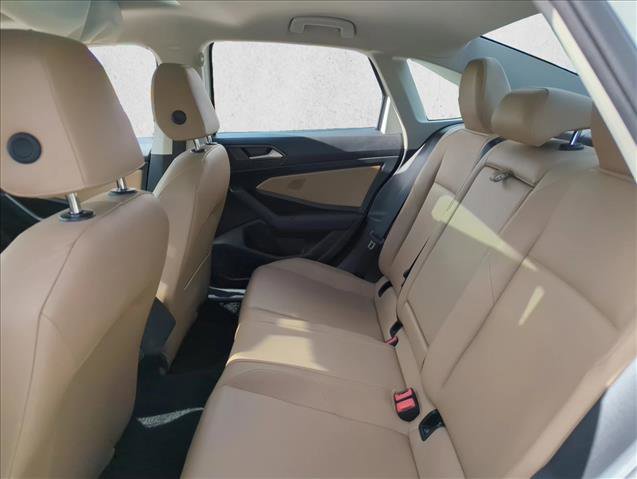 Used 2019 Volkswagen Jetta SE image 16