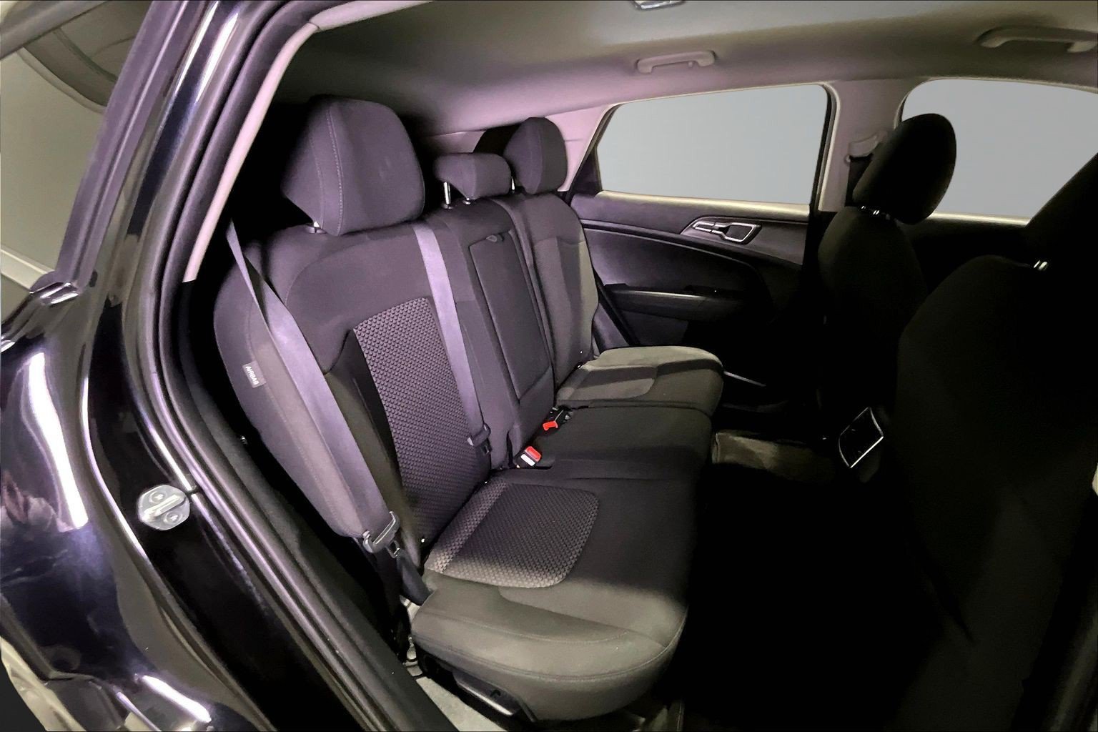 Used 2024 Kia Sportage LX AWD/4WD image 25