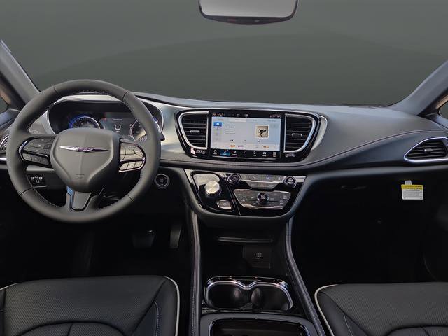 New 2026 Chrysler Pacifica Limited w/ S Appearance Package image 5